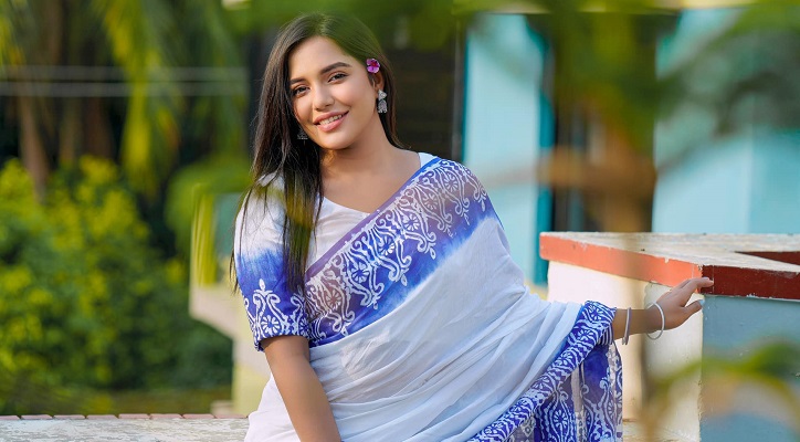 ভালো কিছুতে প্রশংসা না হয়ে সমালোচনা আসে: মাহি