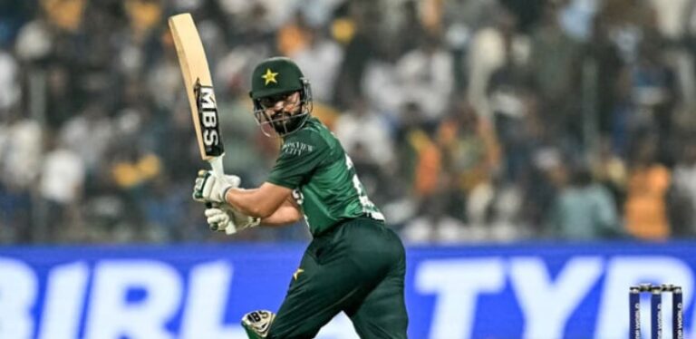এশিয়া কাপ: ১২ বল হাতে রেখেই ৫ উইকেটে পাকিস্তানের দারুণ জয়