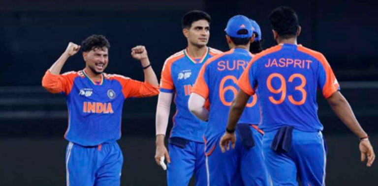 এশিয়া কাপ ফাইনালে চিরপ্রতিদ্বন্দ্বীকে হারিয়ে ভারতের শিরোপা উৎসব