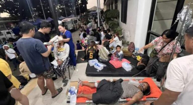 ফিলিপাইনে ৬.৯ মাত্রার ভূমিকম্পে নিহতবেড়ে ৬০