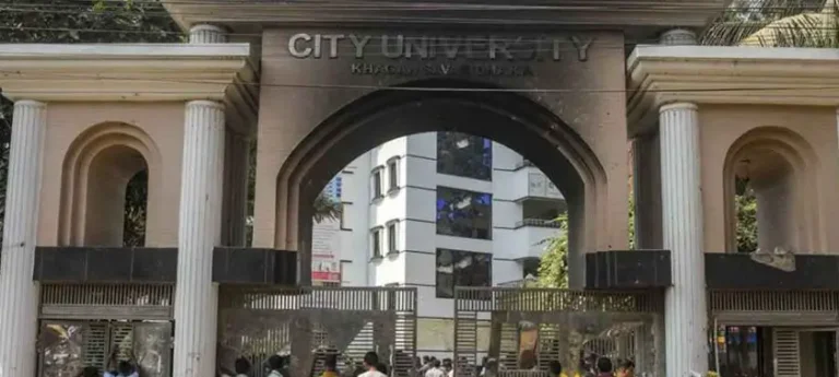 দুই বিশ্ববিদ্যালয়ের মধ্যে সংঘর্ষ: সিটি ইউনিভার্সিটি বন্ধ ঘোষণা,হল ছাড়ার নির্দেশ