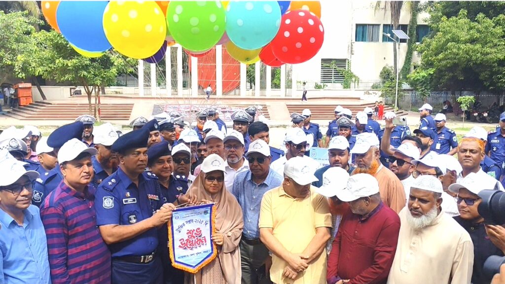 বগুড়ায় ট্রাফিক সপ্তাহ ২০২৫ পালিত: আইন মানলে সড়ক হবে দুর্ঘটনামুক্ত