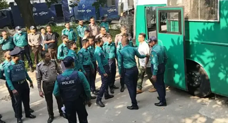 ভার্চুয়ালি হাজিরার আবেদন শুনে ট্রাইব্যুনাল : ‘আইন ব্যক্তি বিশেষে ভিন্ন নয়’