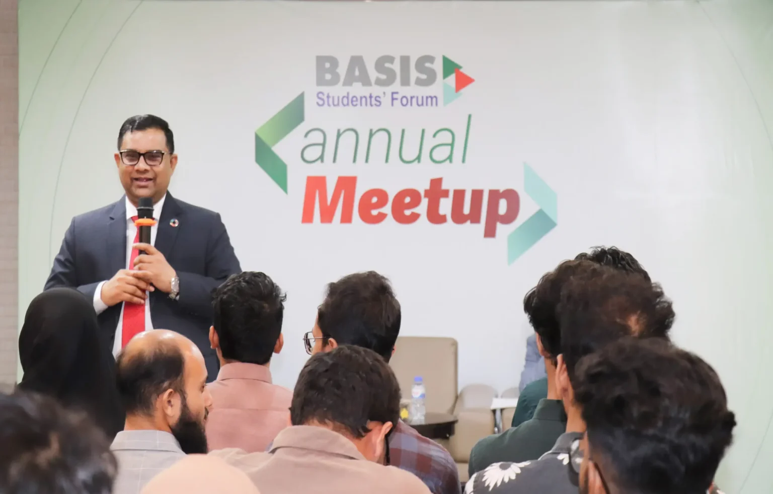 জ্ঞান ও প্রযুক্তির সম্মিলনে তরুণদের নিয়ে বেসিসের মতবিনিময় সভা অনুষ্ঠিত