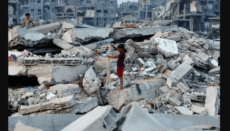 গাজায় যুদ্ধবিরতির পরও ইসরায়েলি হামলা, নিহত ৬৯ হাজার ছাড়াল