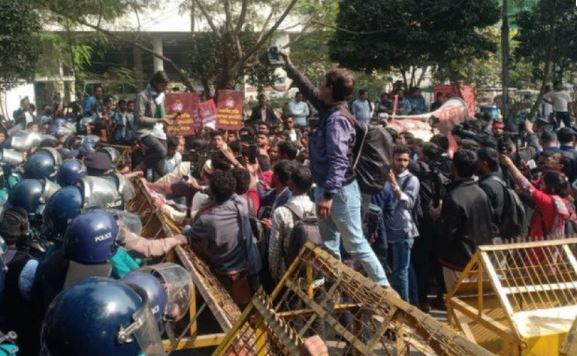 ১৪ দল ও জাতীয় পার্টির প্রার্থিতা বাতিলের দাবি জুলাই ঐক্যের, নির্বাচন কমিশনে স্মারকলিপি