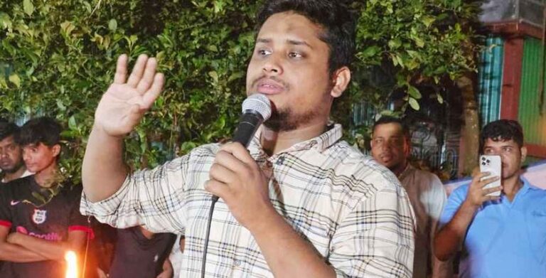 প্রশাসনের আচরণ একপাক্ষিক হলে নির্বাচনের প্রয়োজন নেই: হাসনাত