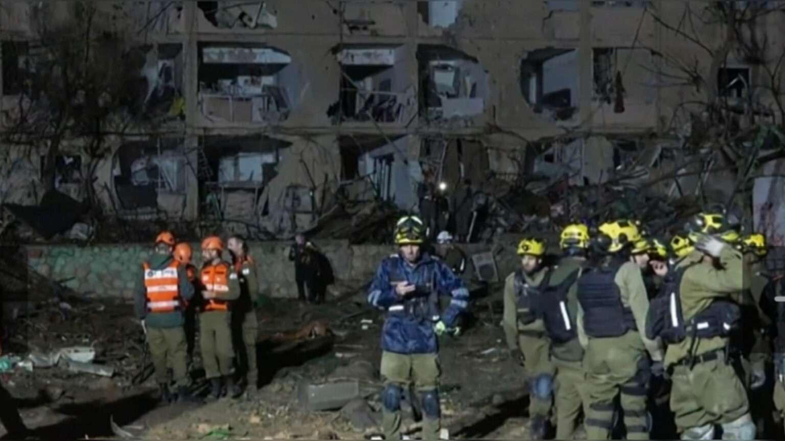 দিমোনা পারমাণবিক কেন্দ্রে ইরানি ক্ষেপণাস্ত্র হামলা, শতাধিক আহত