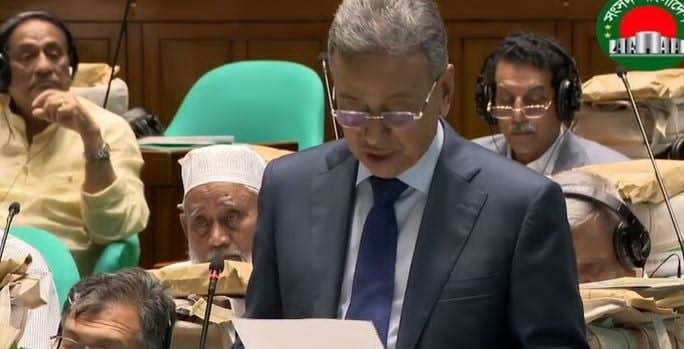 ১ জুলাই থেকে ধাপে ধাপে নতুন বেতন কাঠামো বাস্তবায়নের ঘোষণা অর্থমন্ত্রীর