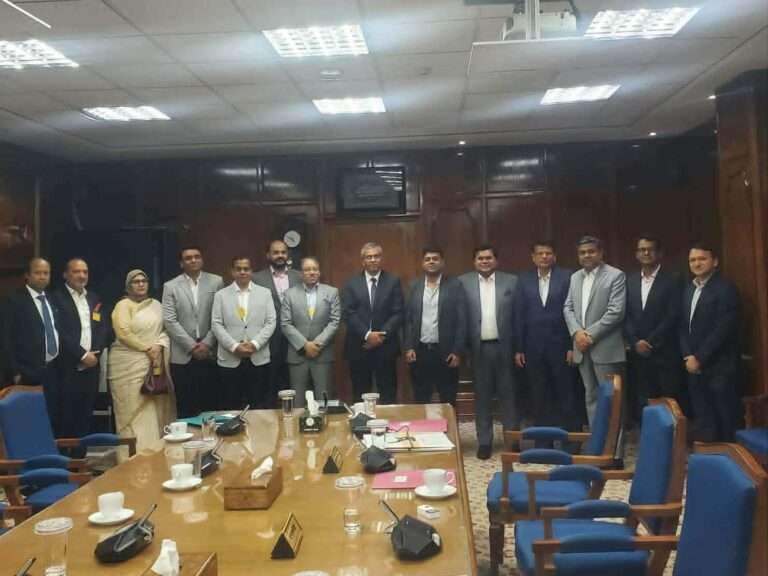 বাংলাদেশ ব্যাংকের গভর্নরের সাথে ডিএসই ব্রোকার্স এসোসিয়েশন অব বাংলাদেশ (ডিবিএ)–এর বৈঠক অনুষ্ঠিত