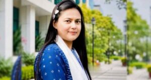 দন্তচিকিৎসক পিনু হত্যা: জুতার ছাপের সূত্রে স্বামী গ্রেপ্তার