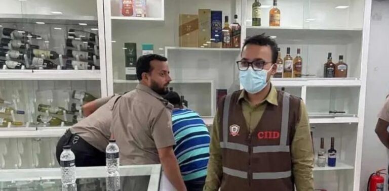 সালমান মুক্তাদিরের শ্বশুরের চার ওয়্যারহাউস সিলগালা