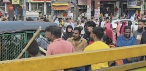 উত্তরায় দুই ঘণ্টা পর সড়ক ছাড়লেন পোশাকশ্রমিকরা, যান চলাচল স্বাভাবিক